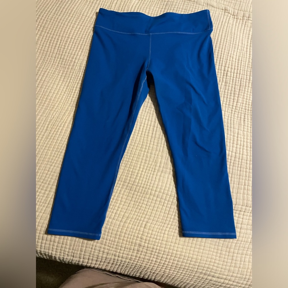 Fabletics crop leggings